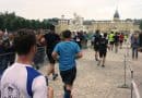 Schlossrunde: Für die Halbmarathonläufer einmal. Die Marathonläufer kommen zweimal am Karlsruher Schloss vorbei.