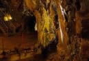 FASZINIEREND In einer der in den Fels gehauenen Hallen in der Tiefe des Berges hat sich ein kleiner See gebildet