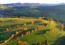 Die Herbstsonne taucht die Rhön in ein ganz besonderes Licht.