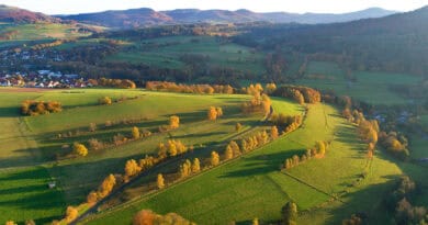 Die Herbstsonne taucht die Rhön in ein ganz besonderes Licht.
