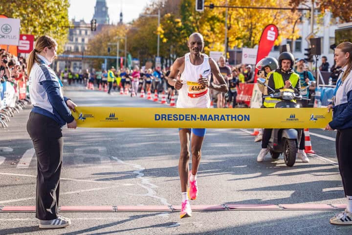 Zieleinlauf beim Dresden Marathon
