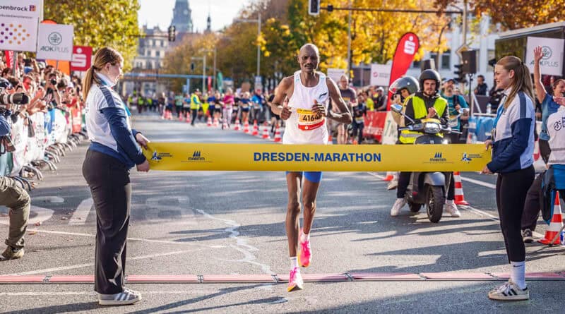 Zieleinlauf beim Dresden Marathon