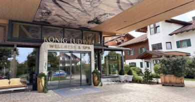 Eingang des Hotel König Ludwig.
