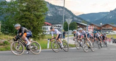 Früh am Morgen rollten die ersten Rennradfahrer durch das Tannheimer Tal. Der Radmarathon Tannheimer Tal 2026 ist eröffnet.