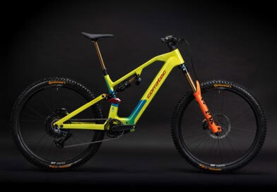 corratec E-POWER RS C FACTORY als E-Mountainbike mit Carbonrahmen und 160 Millimeter Federweg